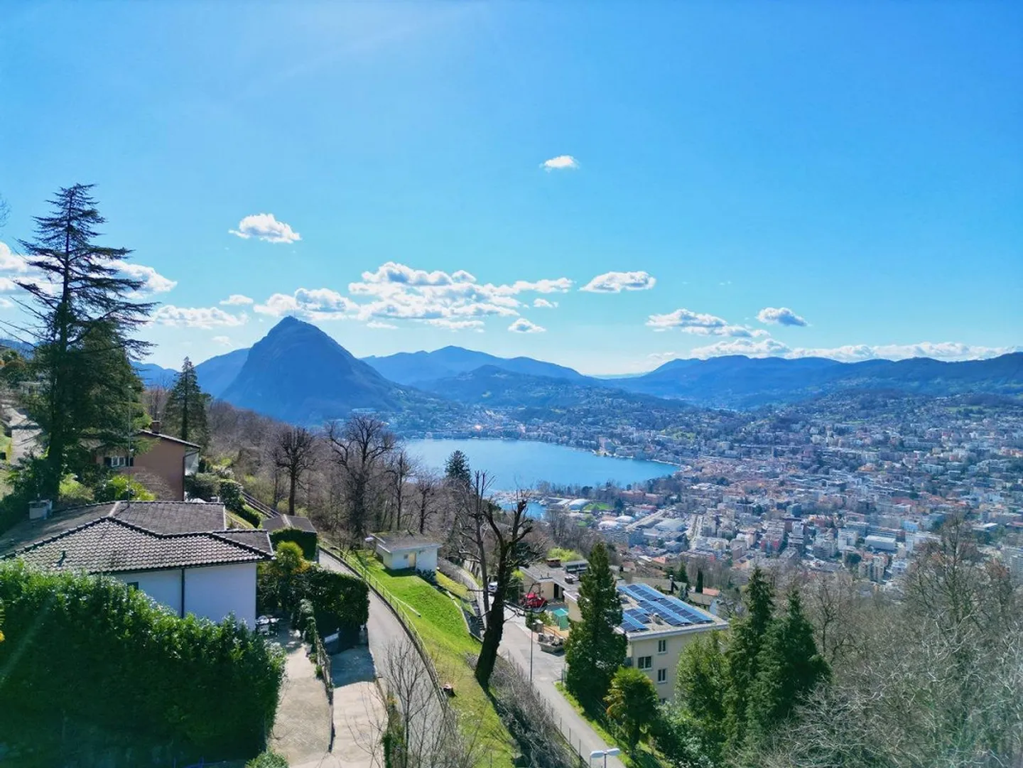 Exclusive Villa in Lugano - Photo 1 of 6