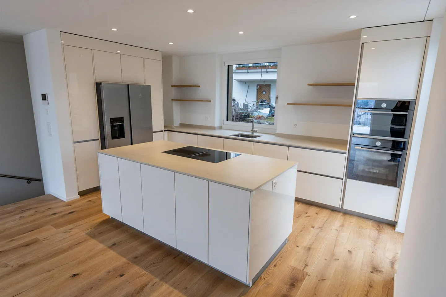 Maison de terrasse en duplex exclusive de 4,5 pièces avec vue de rêve - Photo 2 sur 10