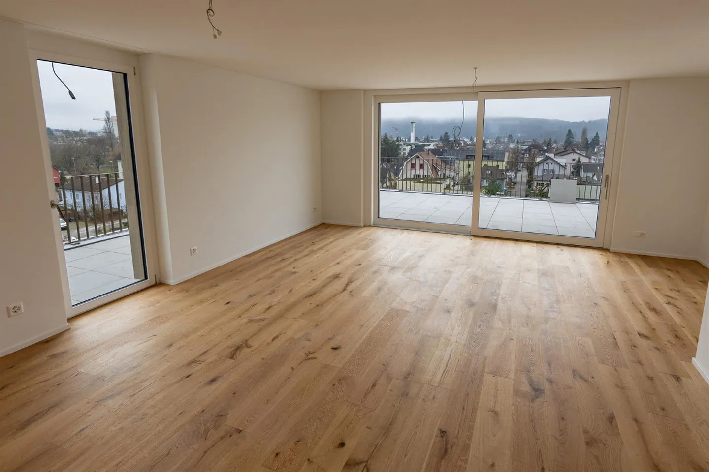 Maison de terrasse en duplex exclusive de 4,5 pièces avec vue de rêve - Photo 3 sur 10