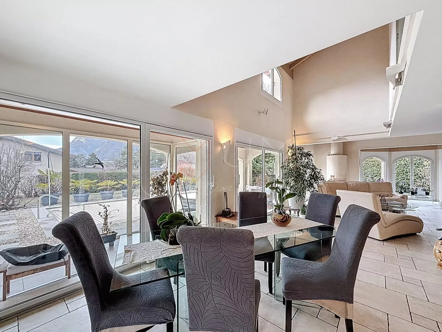 Villa exceptionnelle avec piscine à Ardon, une rareté sur le marché - Photo 10 sur 13