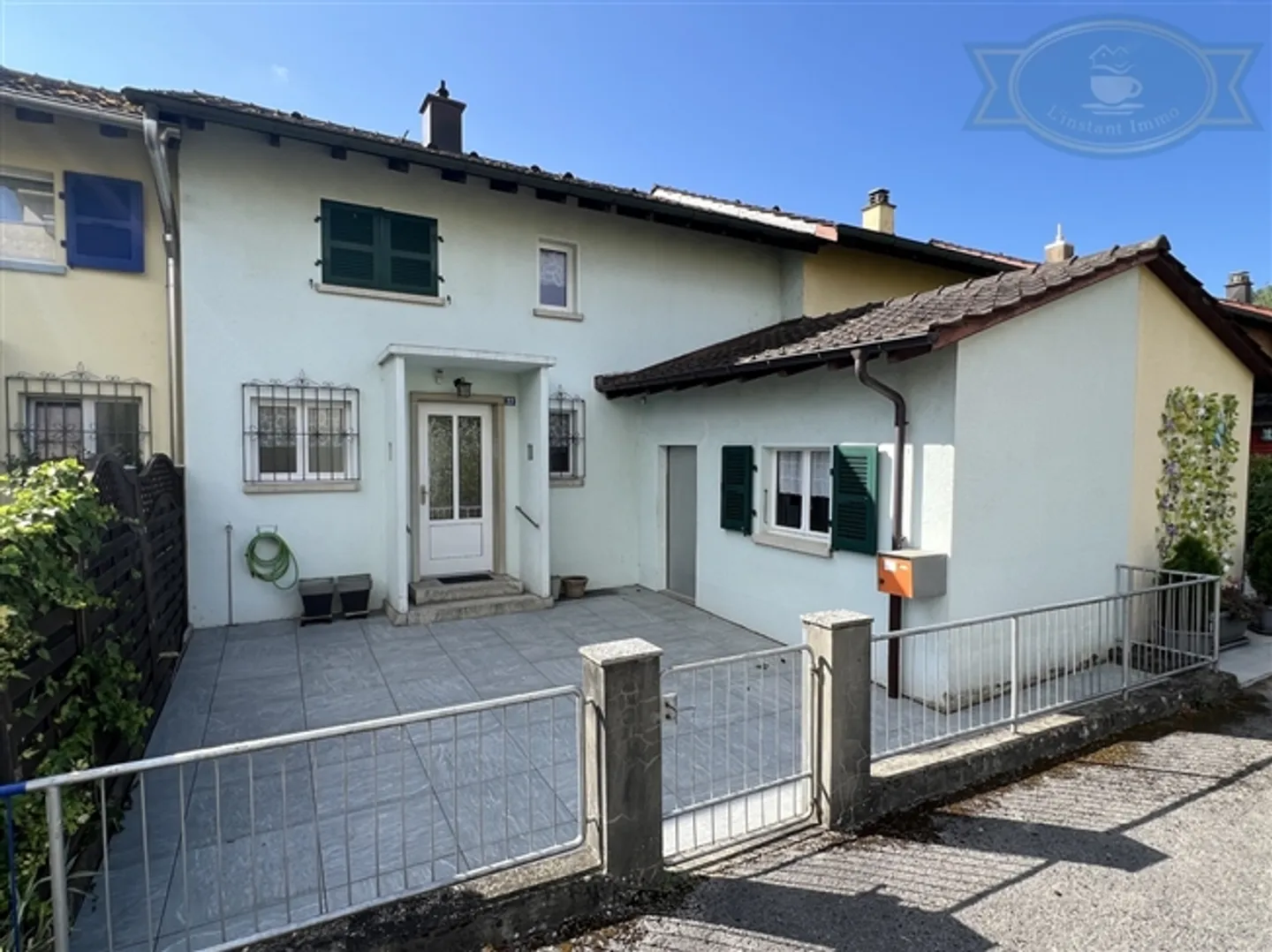 Affascinante casa a schiera vicino al centro storico di Porrentruy - Foto 1 di 10