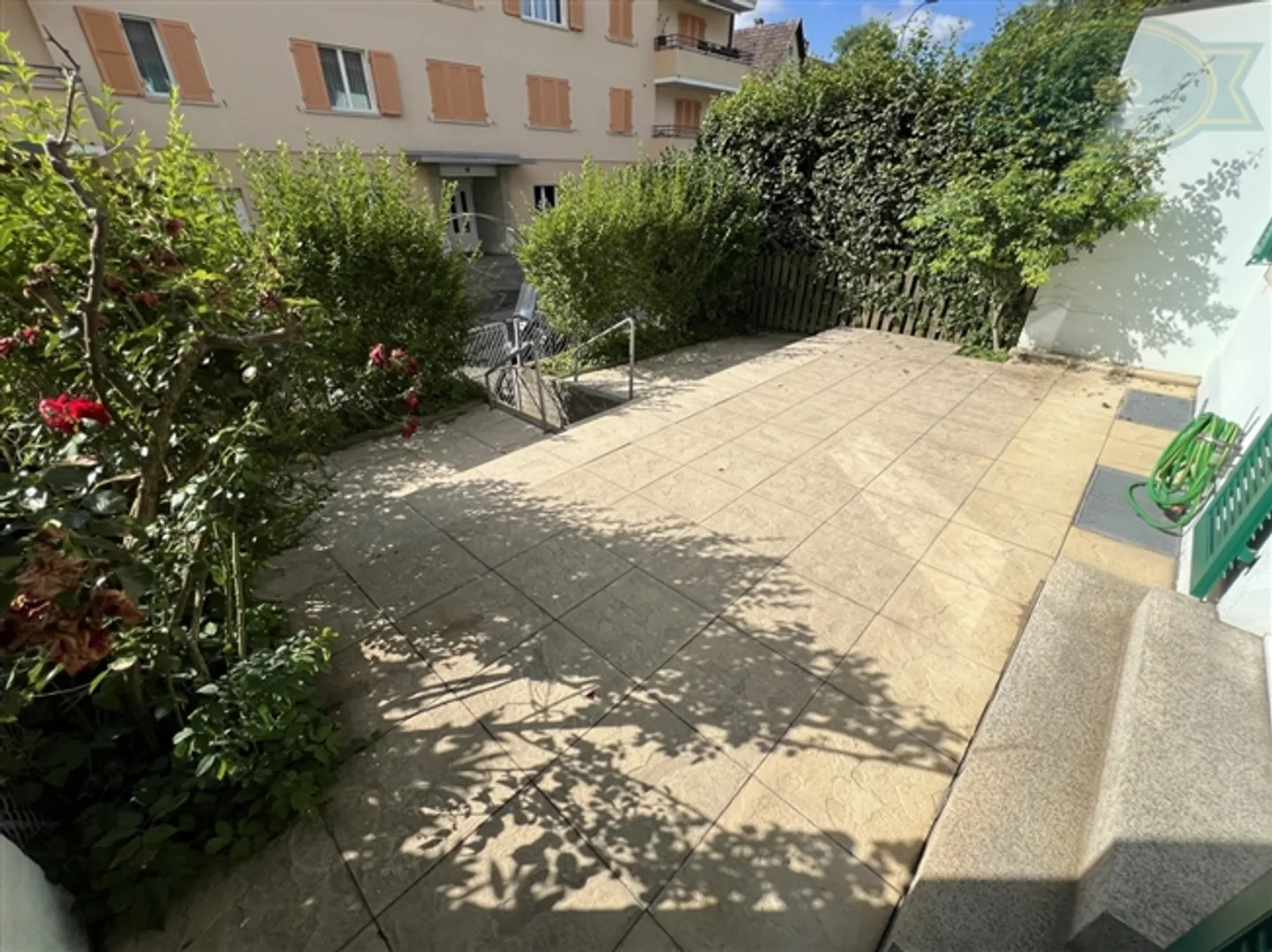 Affascinante casa a schiera vicino al centro storico di Porrentruy - Foto 4 di 10