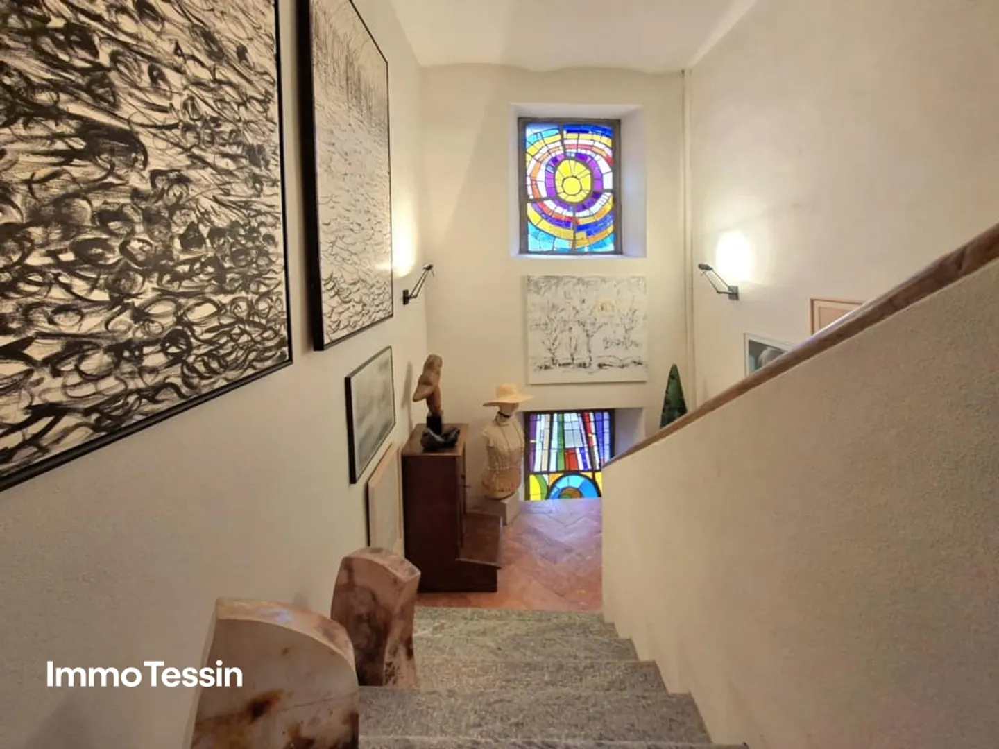 Rarity: Completely and lovingly restored Ticino mansion with a touch of luxury - Photo 5 of 13