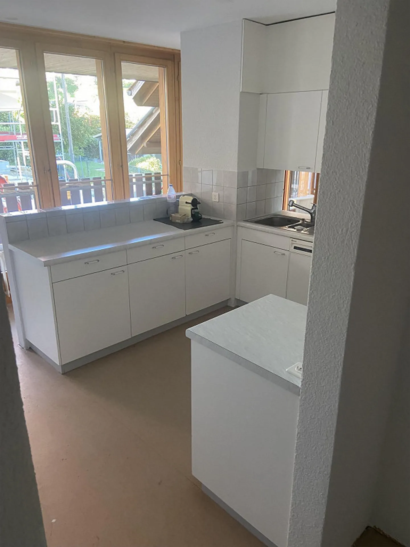 Grosszügige 5 1/2-Zimmer-Wohnung 142m2, mit grosser Terrasse - Foto 4 von 16