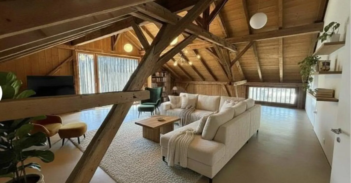 Converted Barn with Spacious Loft - Photo 1 of 6