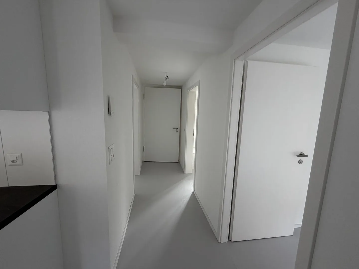 Charmanter 3.5-Zimmer-Wohnung nur zwei Schritte vom See entfernt - Photo 8 sur 9