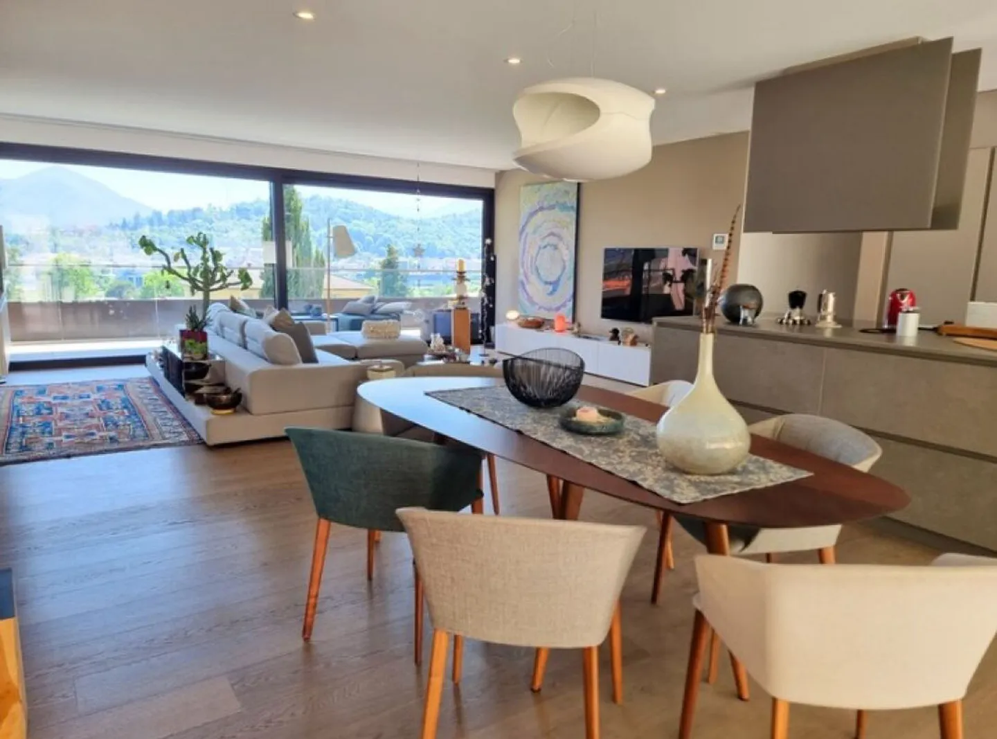 Charming Penthouse Apartment 4.5 Rooms, Panoramic Terraces, Comfort and Style - Photo 7 of 12