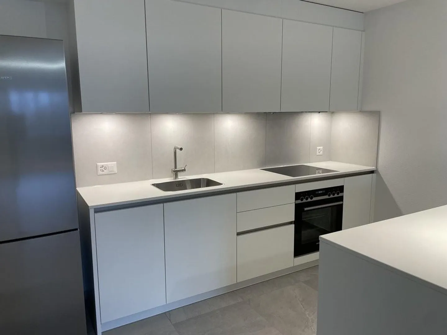 Appartement 2.5 pièces fraîchement rénové - Photo 3 sur 11