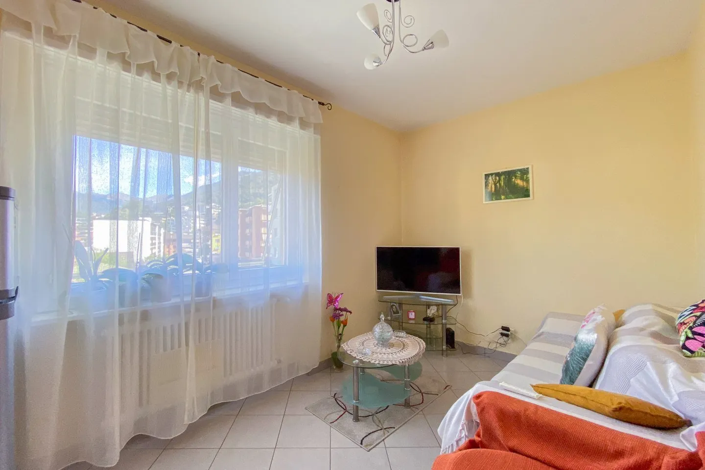 Appartamento ristrutturato di 4,5 locali in zona residenziale - Foto 7 di 18