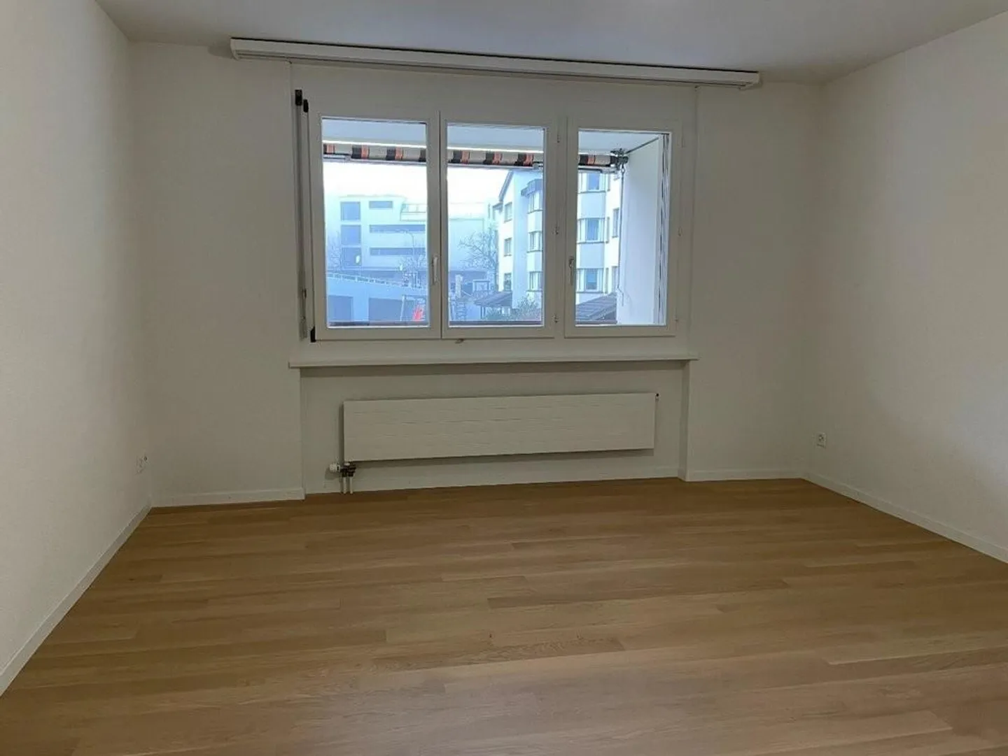 Appartement 2.5 pièces fraîchement rénové - Photo 9 sur 11