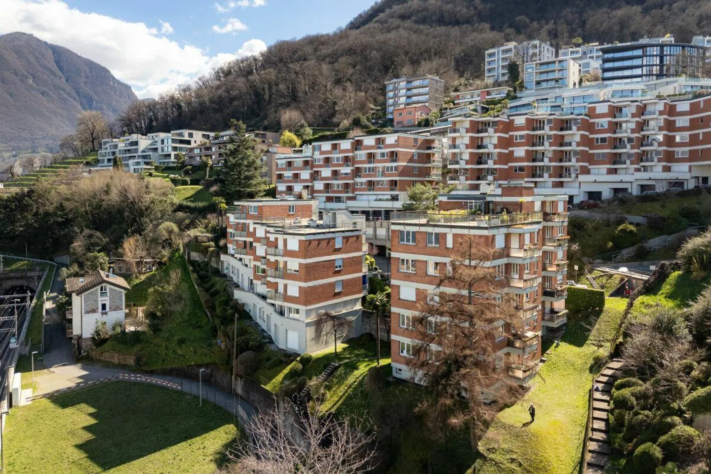 Panorama incantevole e comfort: appartamento di 4,5 stanze a Paradiso - Foto 17 di 17