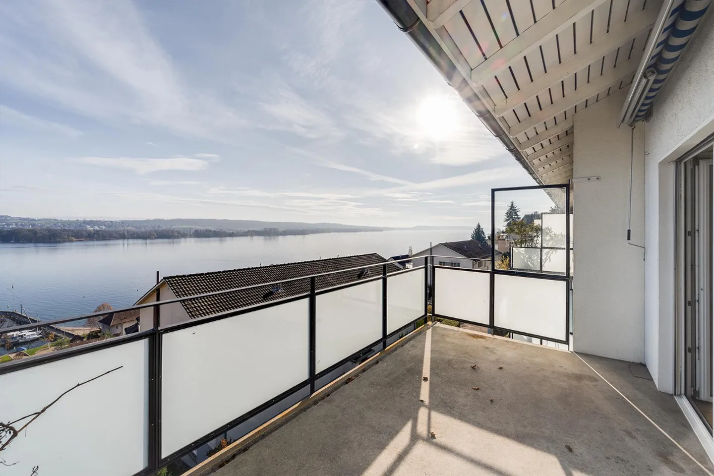 Helles Apartment mit Seesicht - Foto 11 von 13