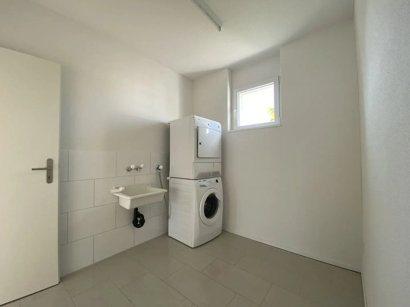 Spacious 5.5-room apartment in a central location - Photo 10 of 11