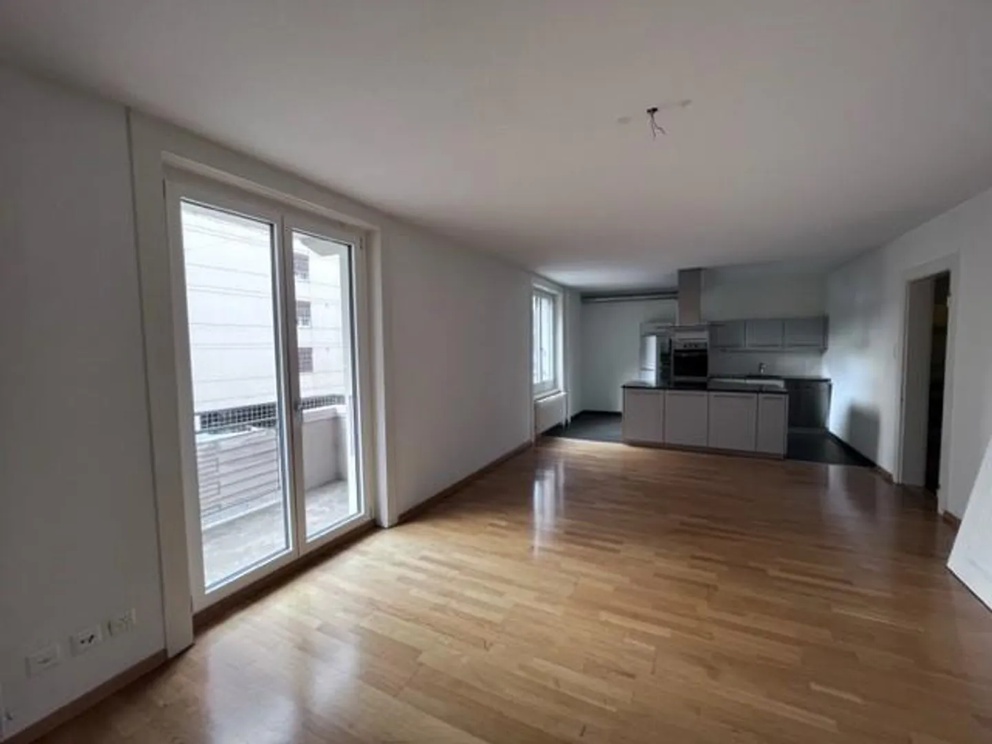 Loyer net offert - appartement moderne dans un emplacement central à Bienne - Photo 3 sur 11