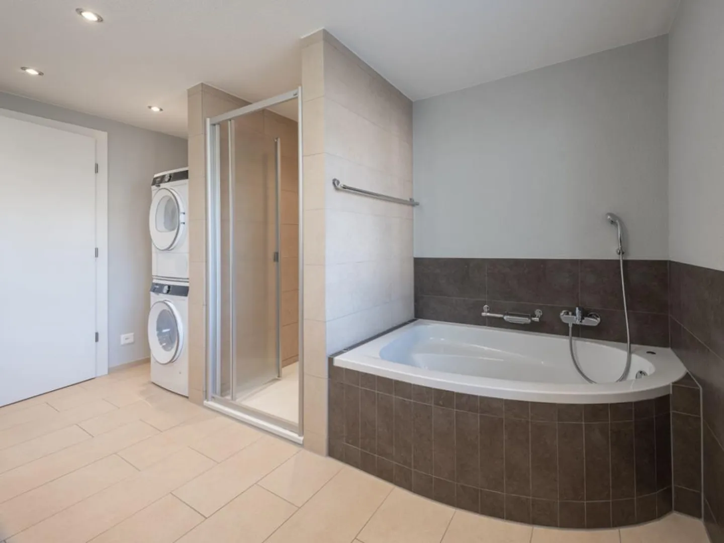 A Gem for Your Family - Photo 10 of 12