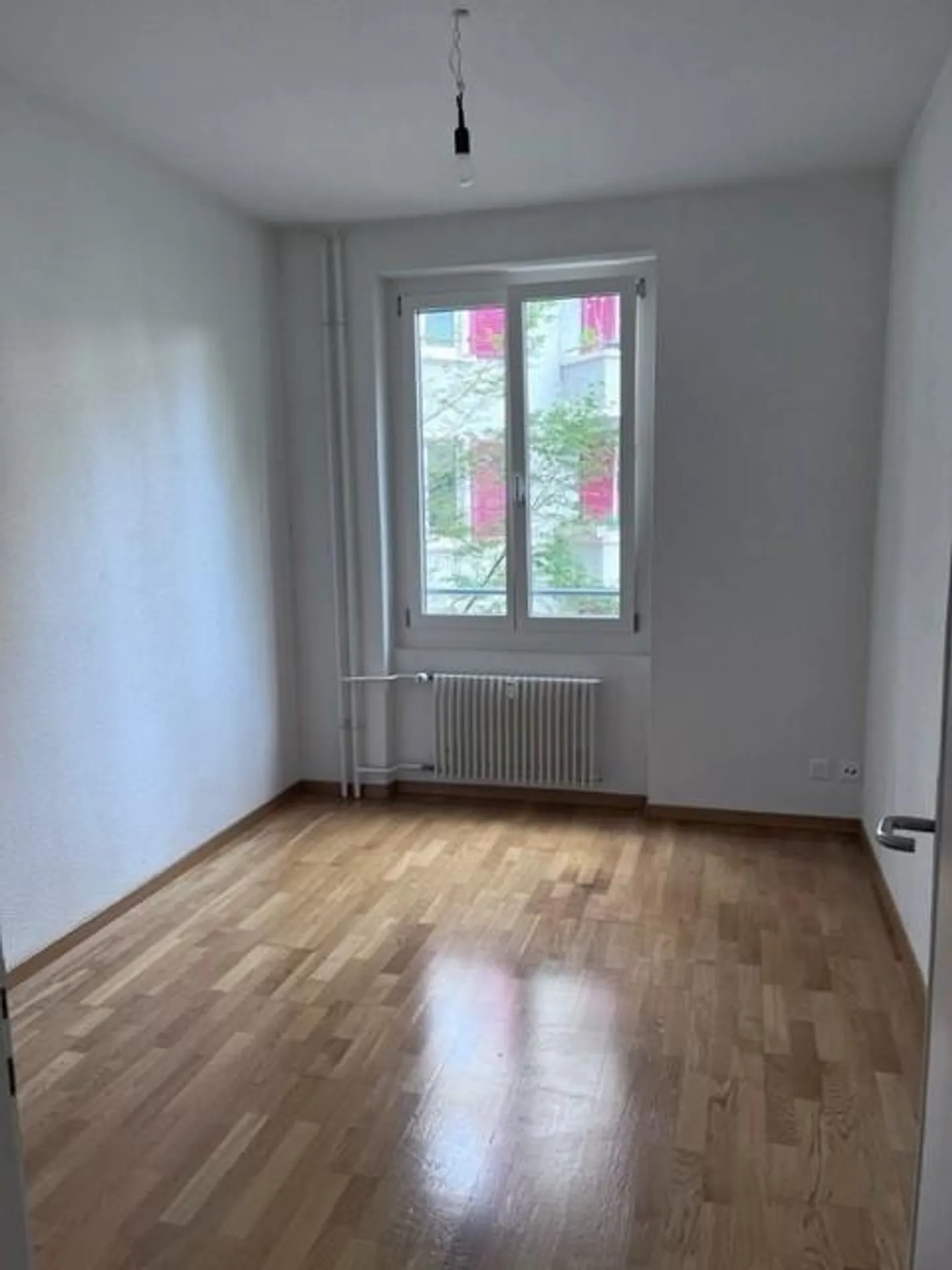 Loyer net offert - appartement moderne dans un emplacement central à Bienne - Photo 5 sur 11