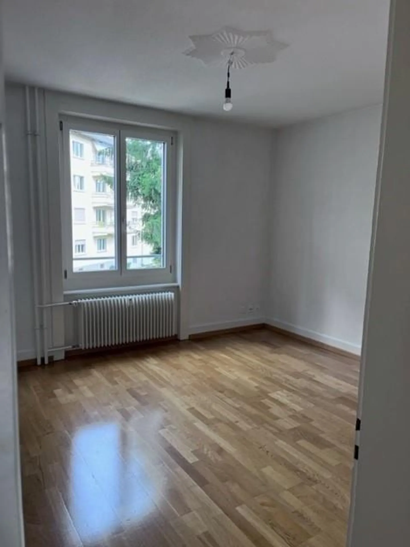 Loyer net offert - appartement moderne dans un emplacement central à Bienne - Photo 7 sur 11