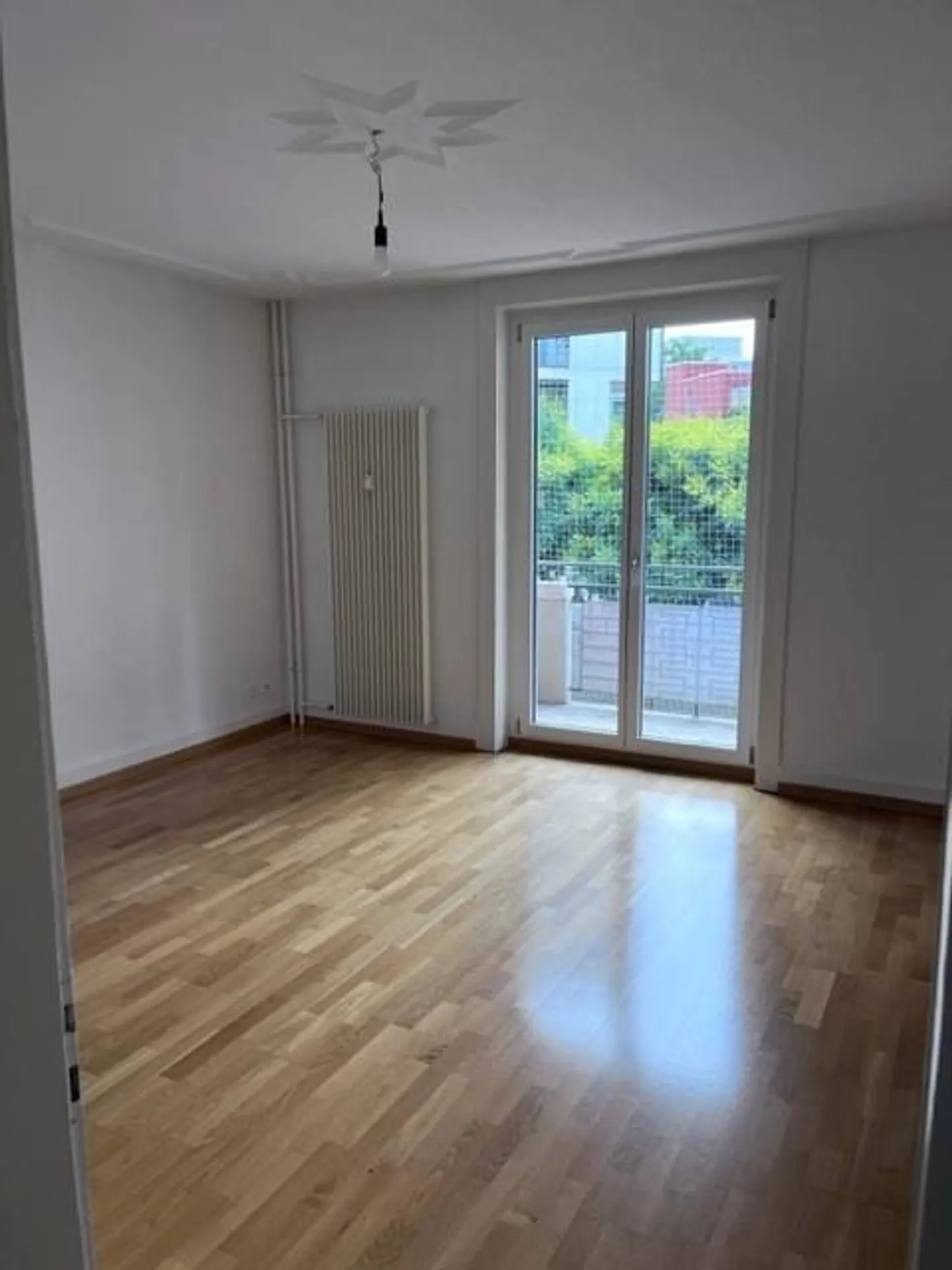 Loyer net offert - appartement moderne dans un emplacement central à Bienne - Photo 1 sur 11