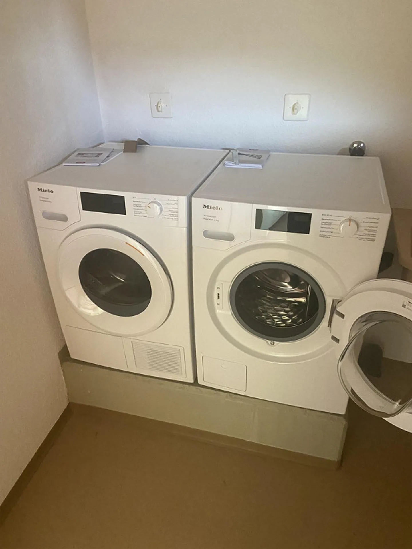 Grosszügige 5 1/2-Zimmer-Wohnung 142m2, mit grosser Terrasse - Foto 13 von 16