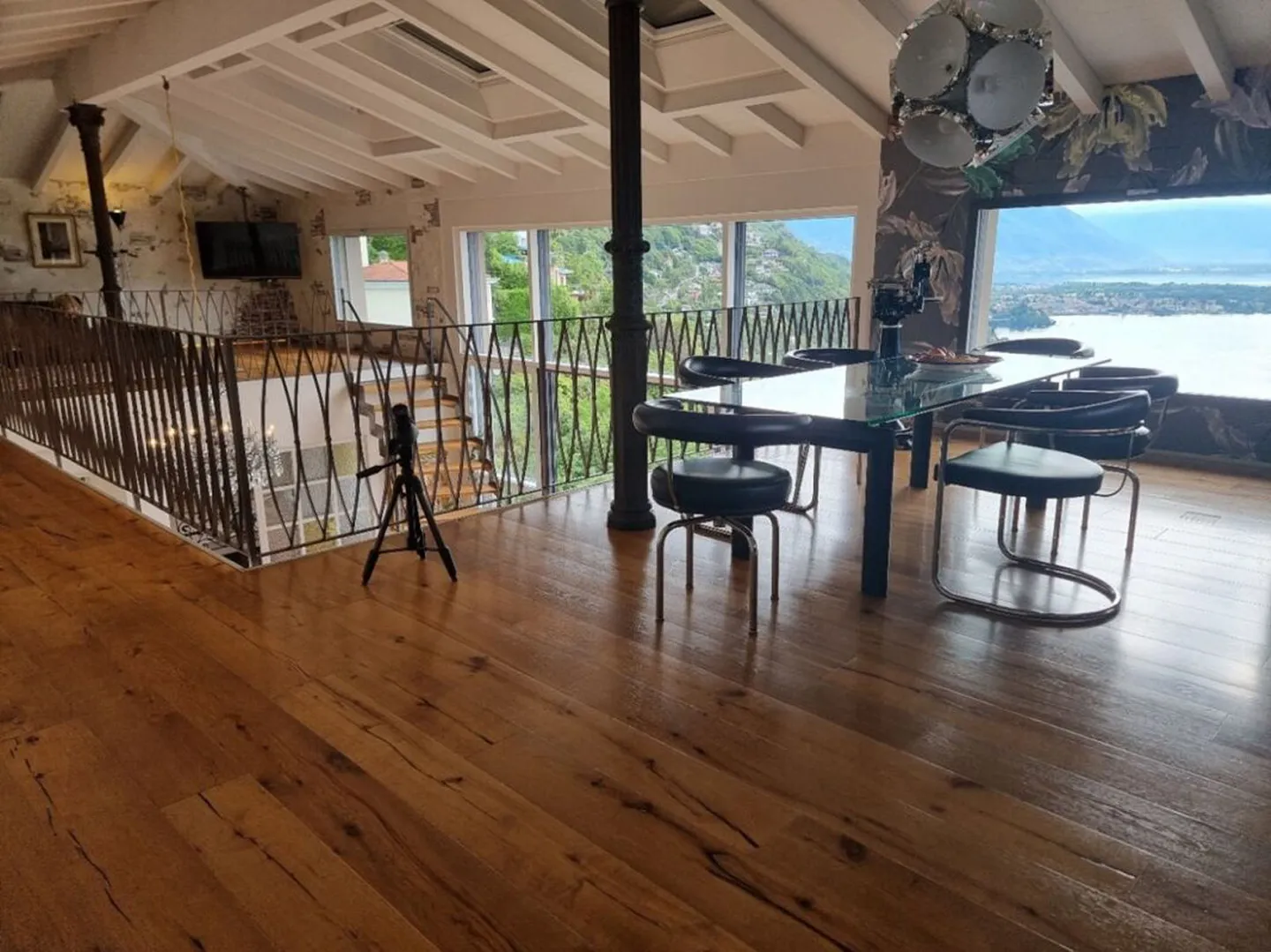 Semi-detached villa with 4 ½ and 2-room apartments and single-family house with 4.5 rooms with stunning lake view - Photo 7 of 13