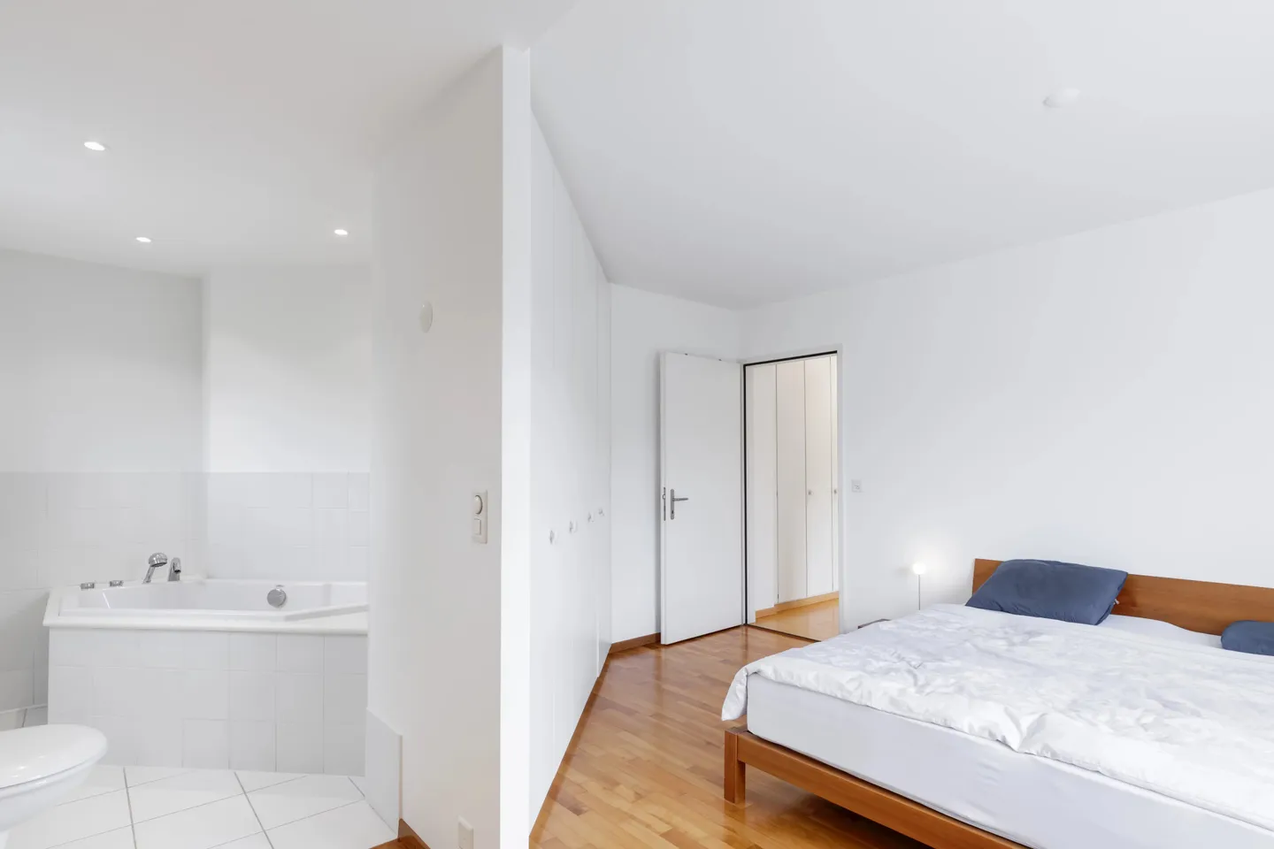 4.5-room apartment occupying a full floor in Saint-Sulpice - Photo 7 of 13
