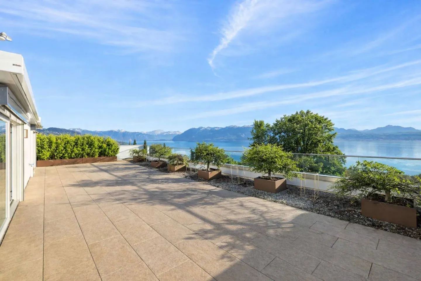 Extraordinary penthouse with breathtaking lake view - Photo 1 of 12