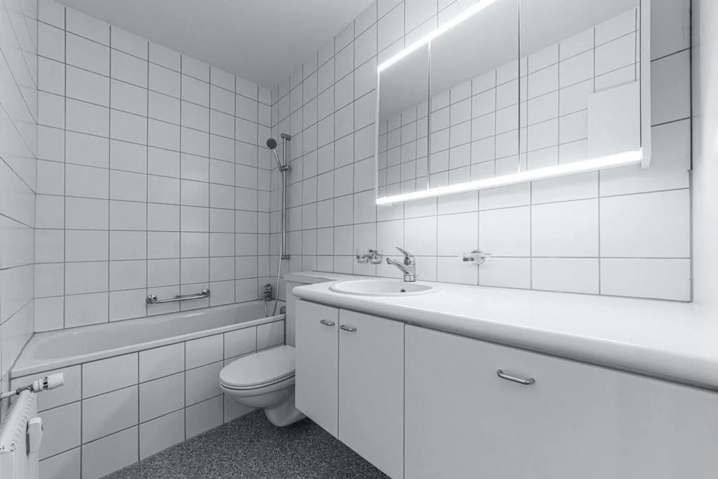 Charmante appartement 3.5 pièces dans un emplacement central à Bâle - Photo 8 sur 10