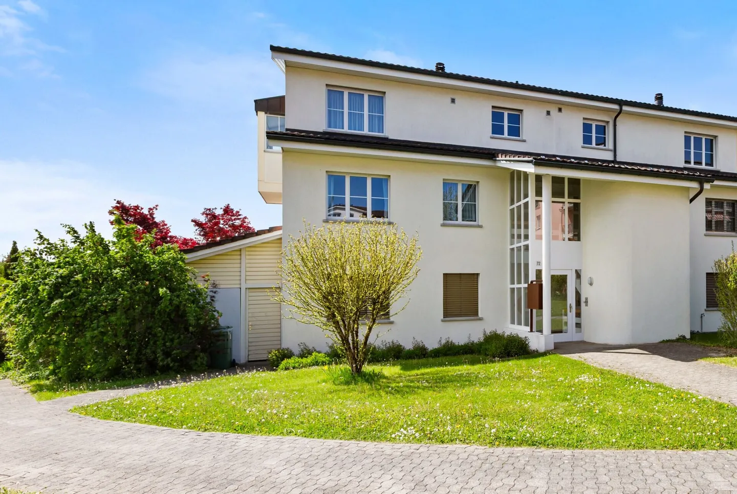 Ideally located, spacious maisonette apartment - Photo 3 of 13
