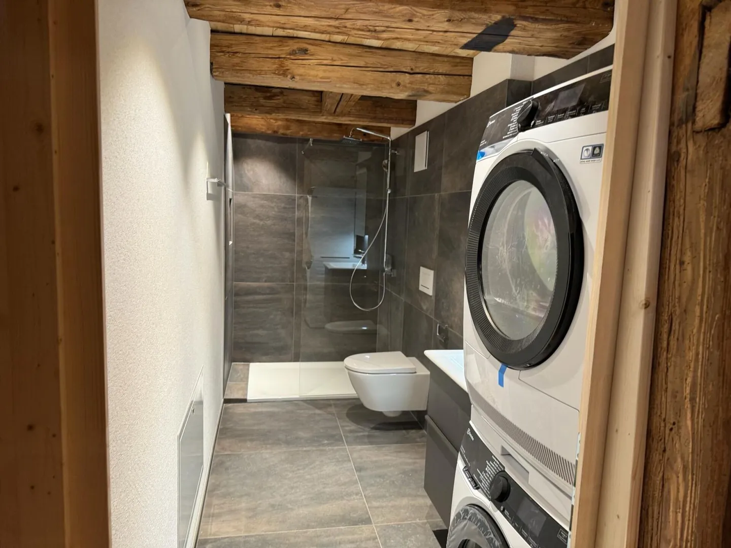 Appartement en duplex attrayant de 3½ pièces dans un emplacement calme à Buchberg - Photo 7 sur 9