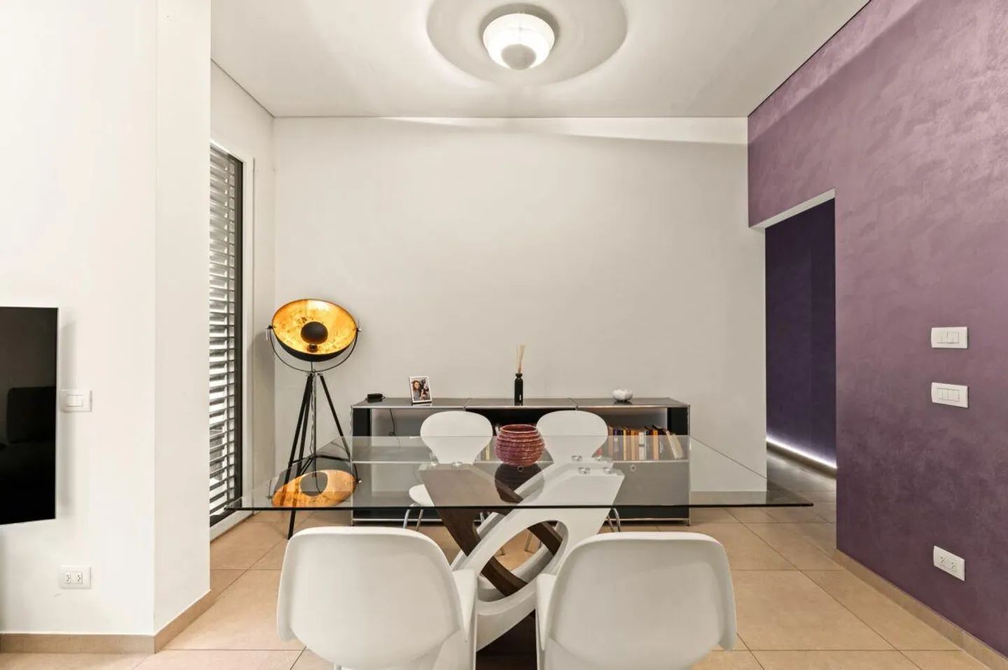 Comfort and Style, Apartment with 60 m² Terrace in the City - Photo 6 of 12