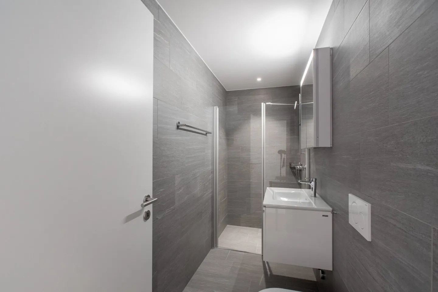 Like-new 2.5 room apartment seeks new tenant - Photo 4 of 4