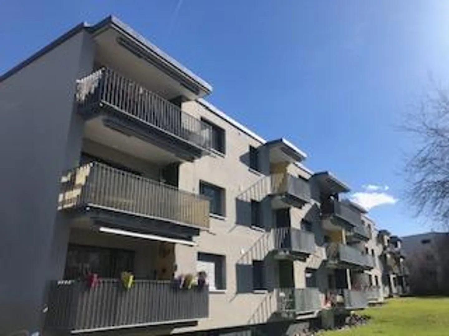 Spacious 2.5-room apartment in Hunzenschwil - Photo 1 of 7