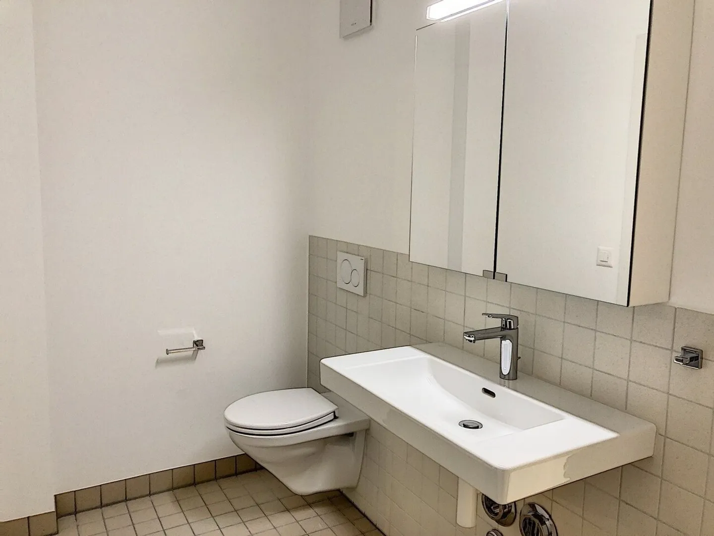 Charmant appartement en ville - Photo 3 sur 12