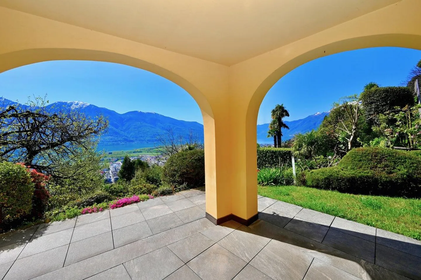 Villa di Lusso con Piscina - Foto 5 di 10