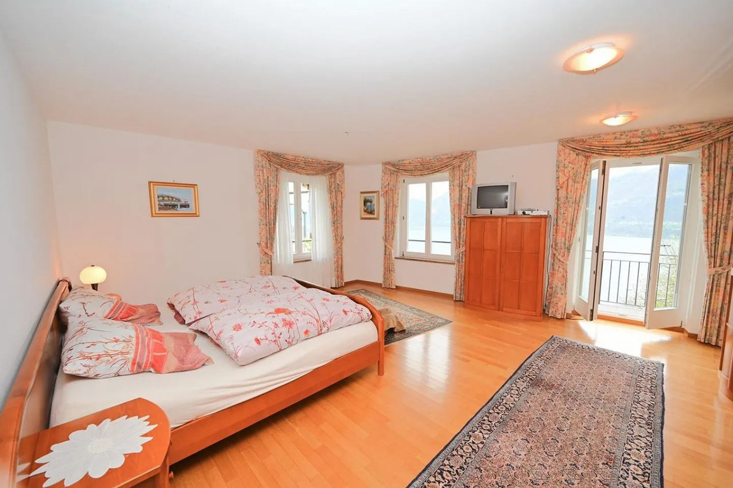 Villa di Lusso con Piscina - Foto 7 di 10