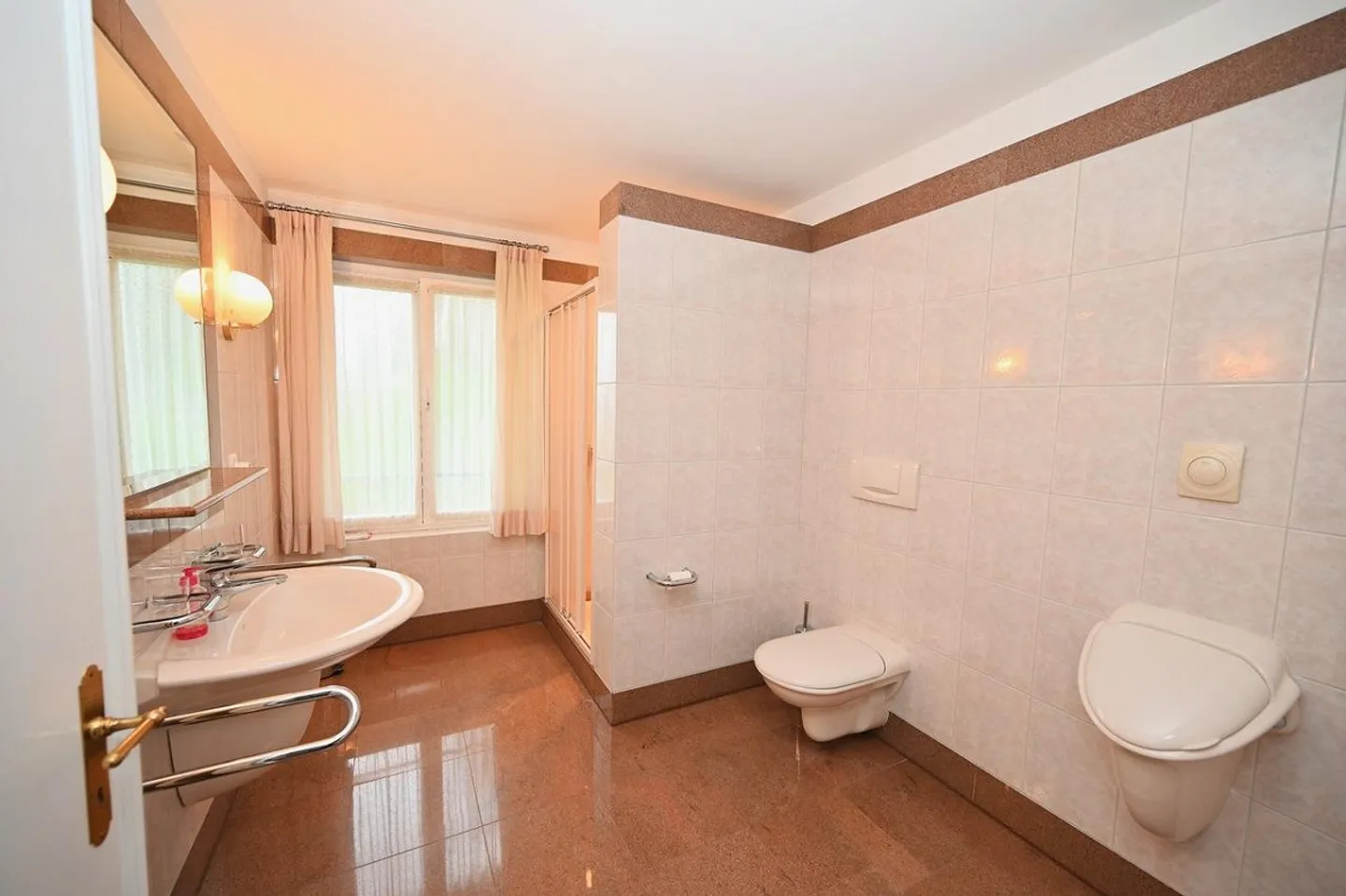 Villa di Lusso con Piscina - Foto 9 di 10