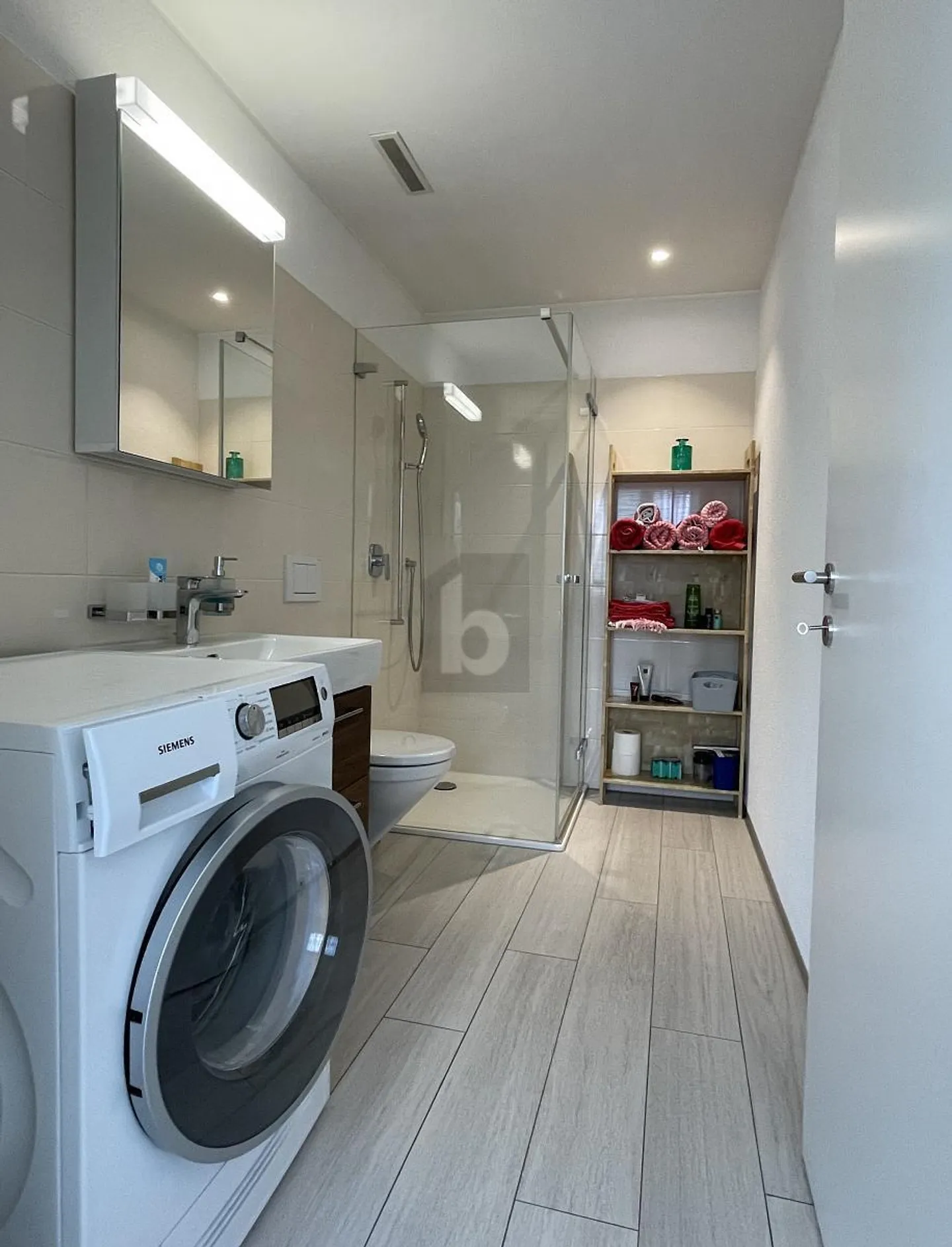 POINT FORT ARCHITECTURAL DANS UN EMPLACEMENT CENTRAL - Photo 4 sur 6