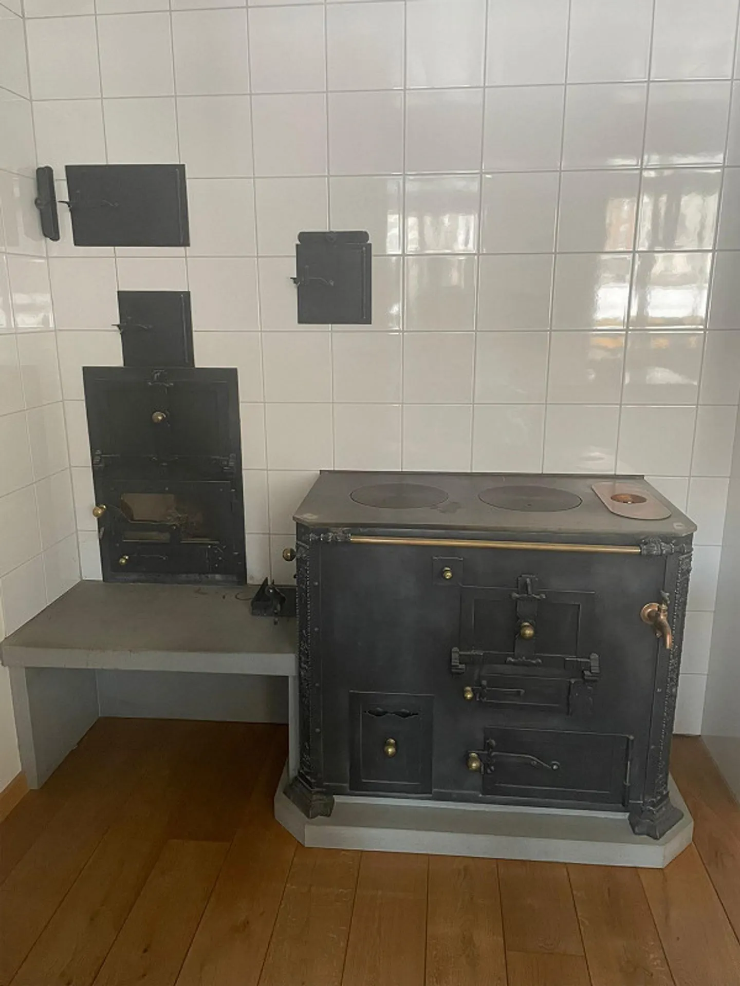 Appartement en duplex lumineux de 5,5 pièces fraîchement rénové dans le meilleur emplacement - Photo 6 sur 29