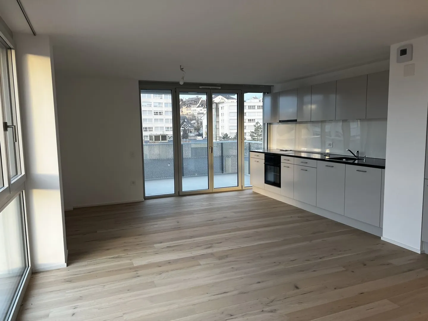 3 appartements (n° 5, 11 et 17) de 4.5 pièces à louer dans immeuble neuf avec ascenseur - Photo 4 sur 13