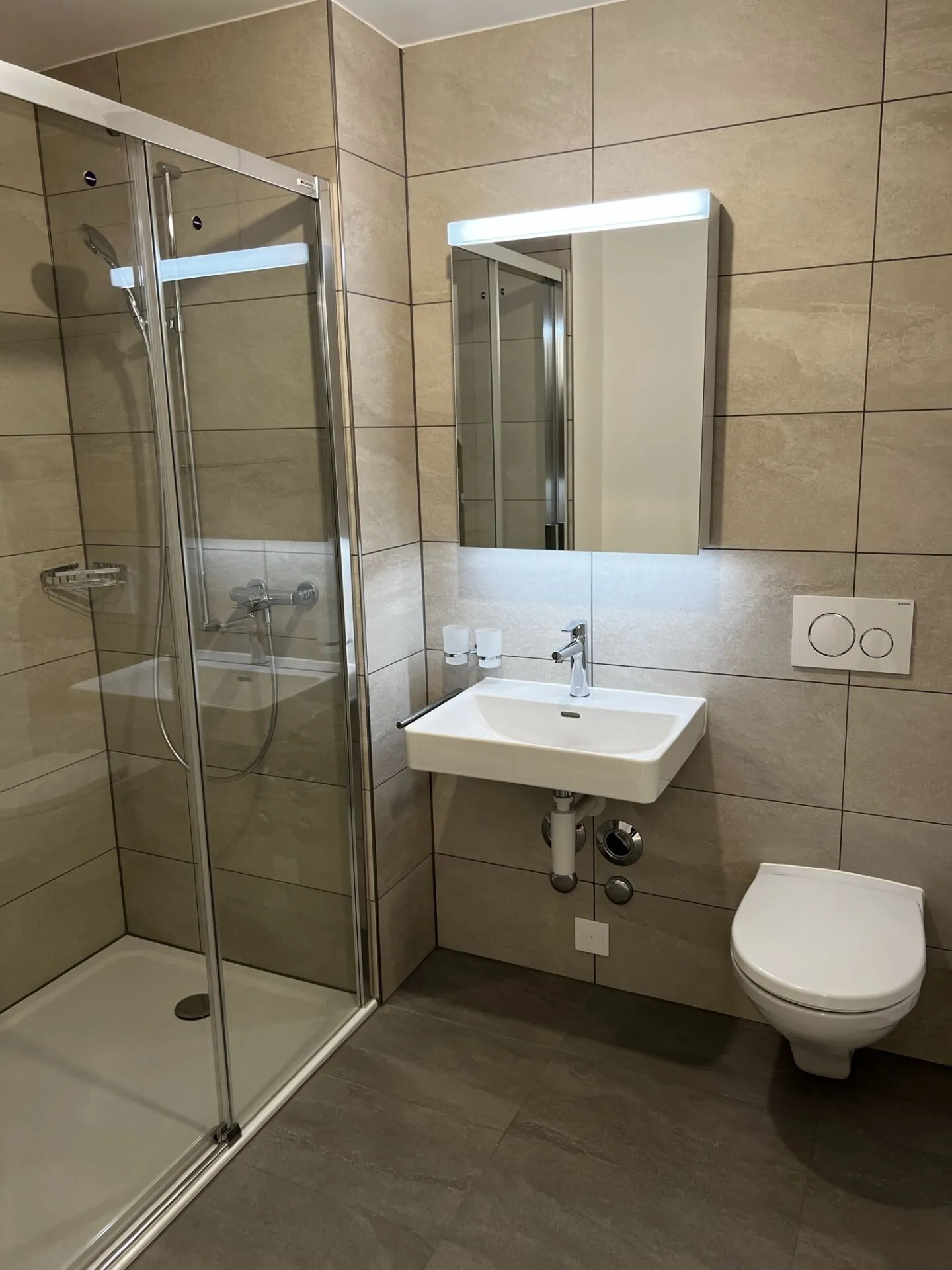 3 appartements (n° 5, 11 et 17) de 4.5 pièces à louer dans immeuble neuf avec ascenseur - Photo 6 sur 13