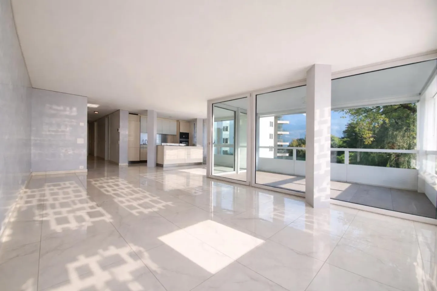 Appartamento elegante con vista lago - Foto 3 di 8