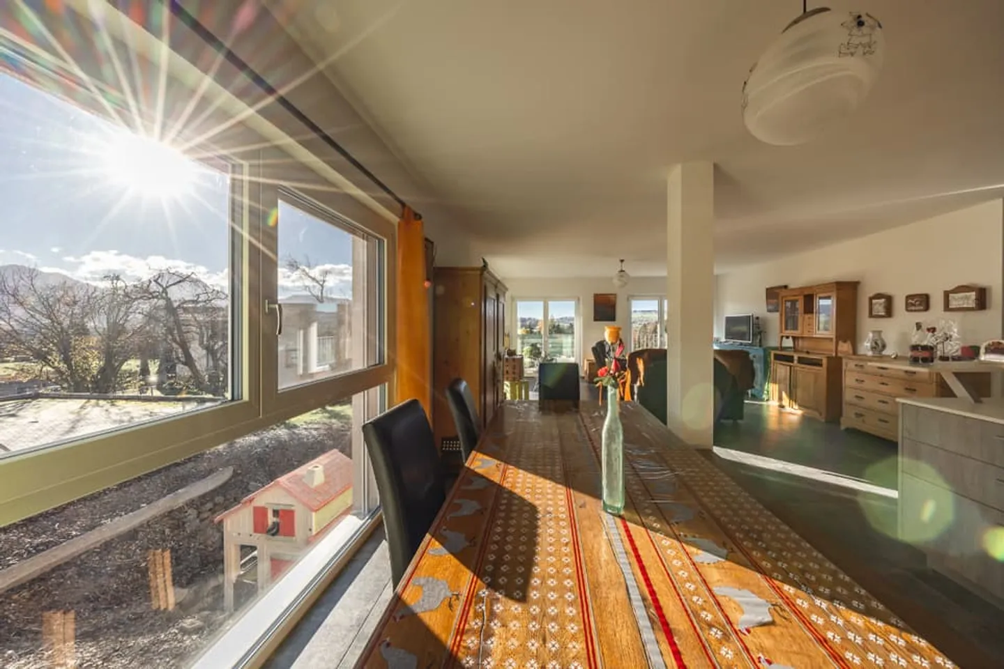 Apartment with unique location: lake view and sunset - Photo 7 of 10