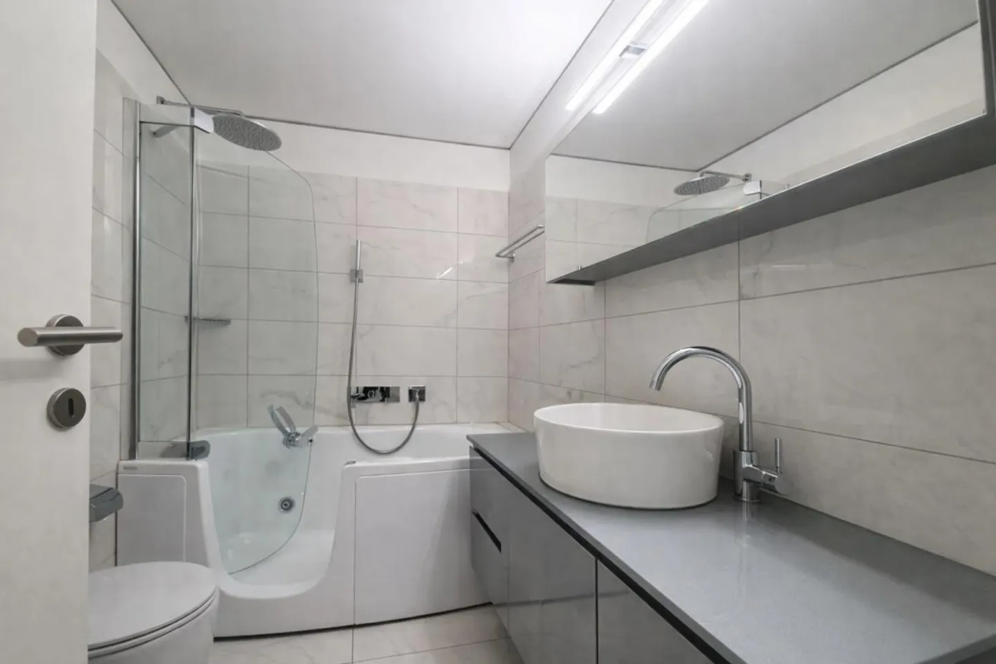 Appartamento elegante con vista lago - Foto 7 di 8