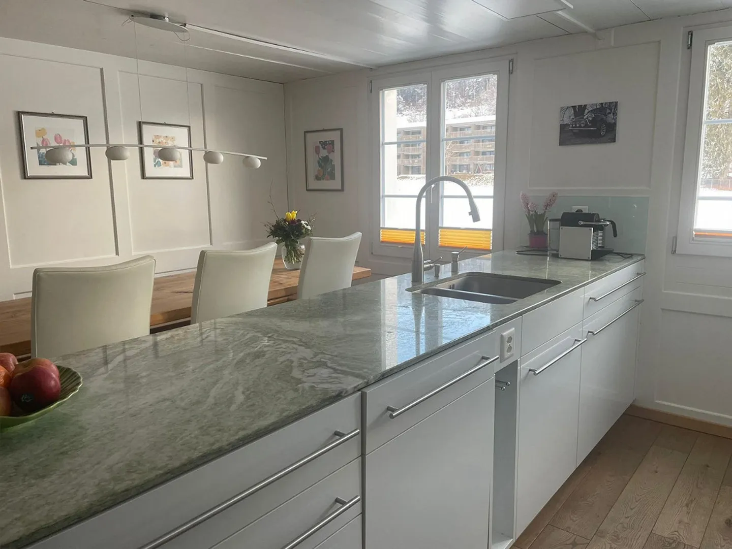 Appartement en duplex lumineux de 5,5 pièces fraîchement rénové dans le meilleur emplacement - Photo 11 sur 29