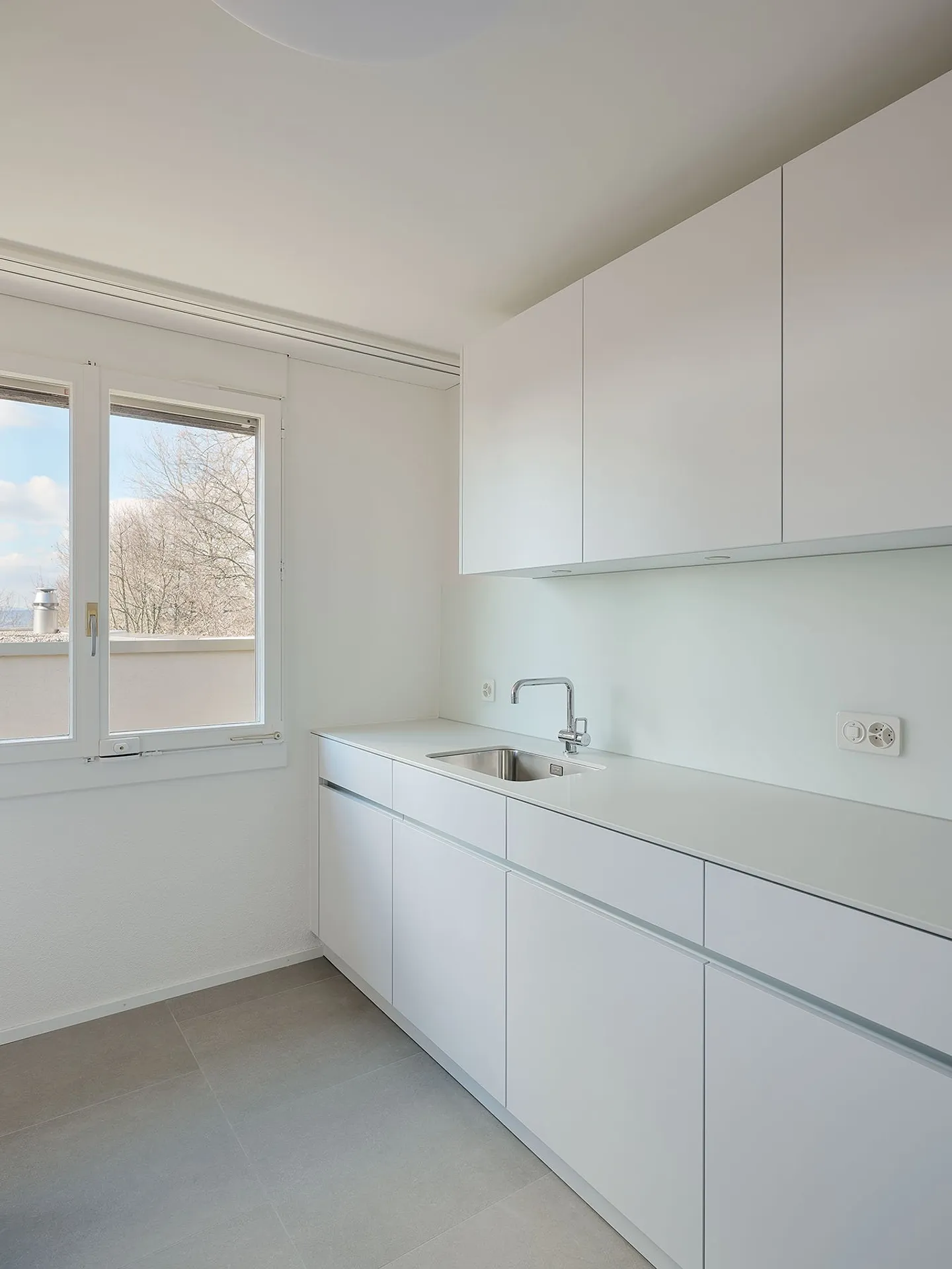 Incantevole casa a schiera di 6,5 stanze con giardino a Köniz - Foto 3 di 17