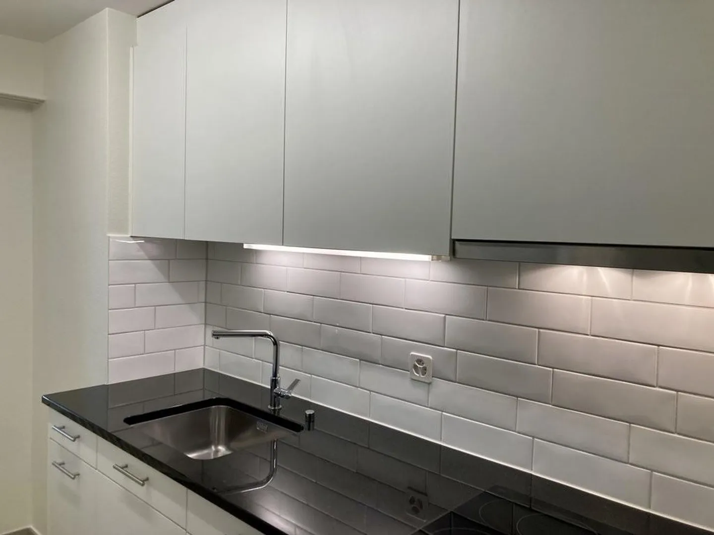 Appartamento attraente con 2 camere a Münchenstein - Foto 3 di 8