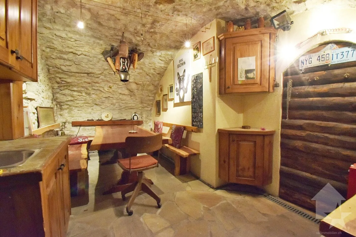 Edificio di 3 o 4 appartamenti con fienile e garage inclusi! - Foto 10 di 19