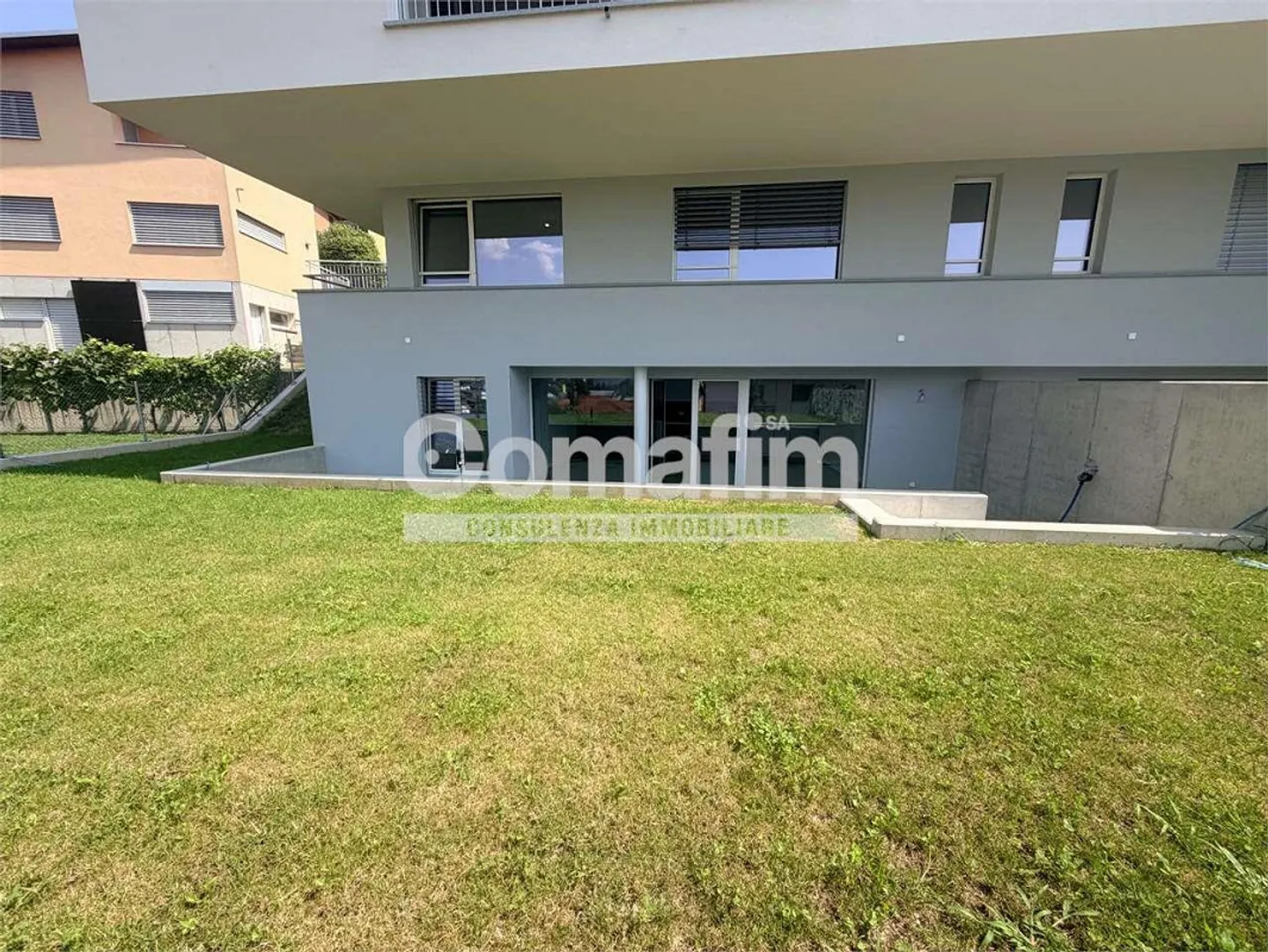 MODERNO APPARTAMENTO DUPLEX CON AMPIO GIARDINO PRIVATO - Foto 1 von 11