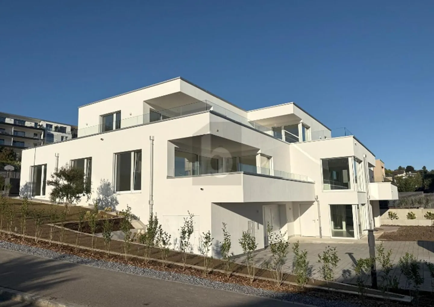 OASIS DE TRANQUILLITÉ LUXUEUSE AVEC TECHNOLOGIE HAUT DE GAMME - Photo 1 sur 6