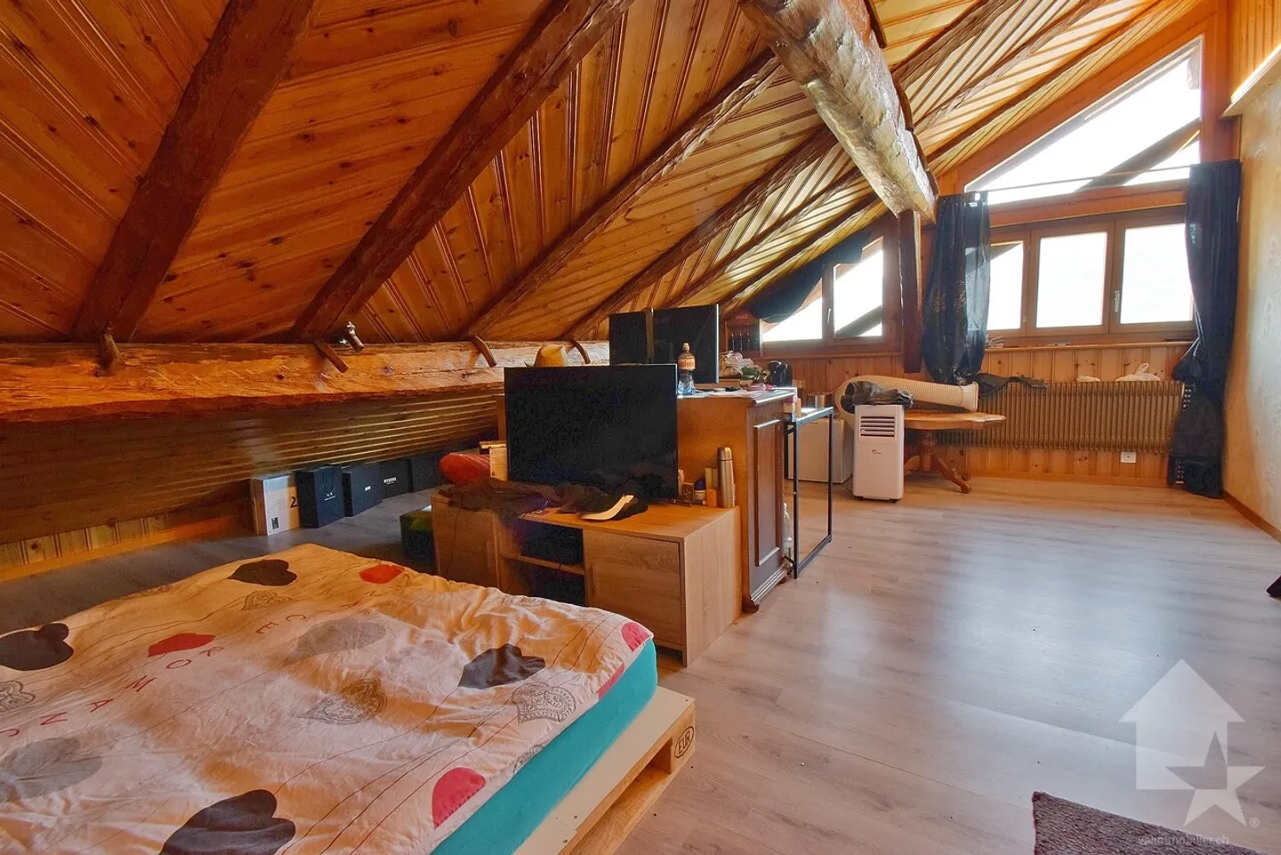 Edificio di 3 o 4 appartamenti con fienile e garage inclusi! - Foto 17 di 19